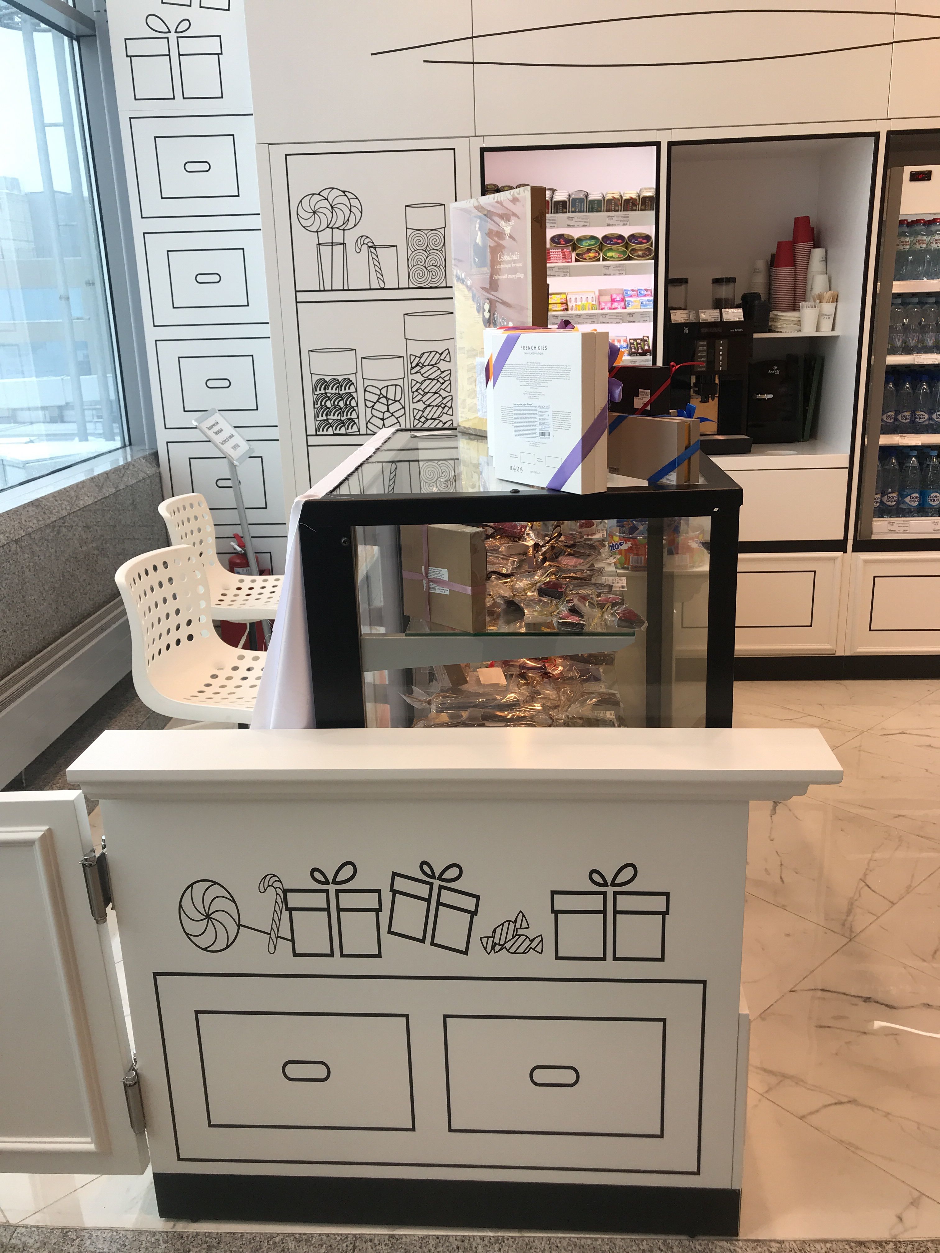 Магазин в аэропорту Домодедово Магазин в аэропорту Домодедово